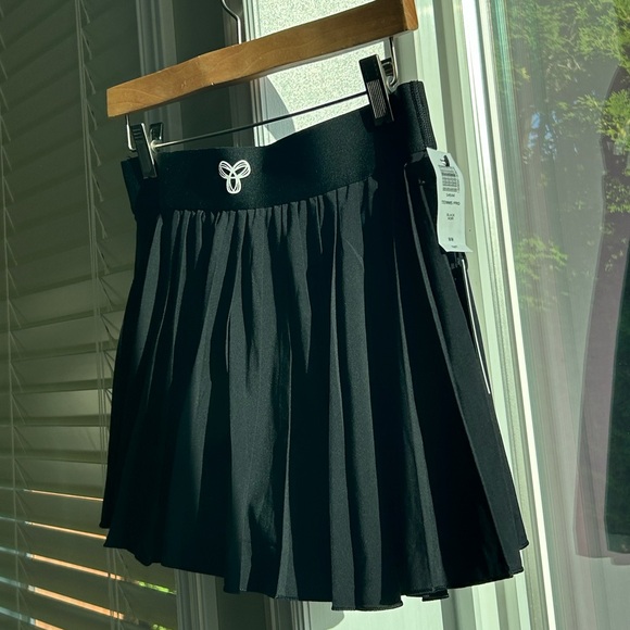 NEW TNA micro tennis skirt black - Picture 8 of 8